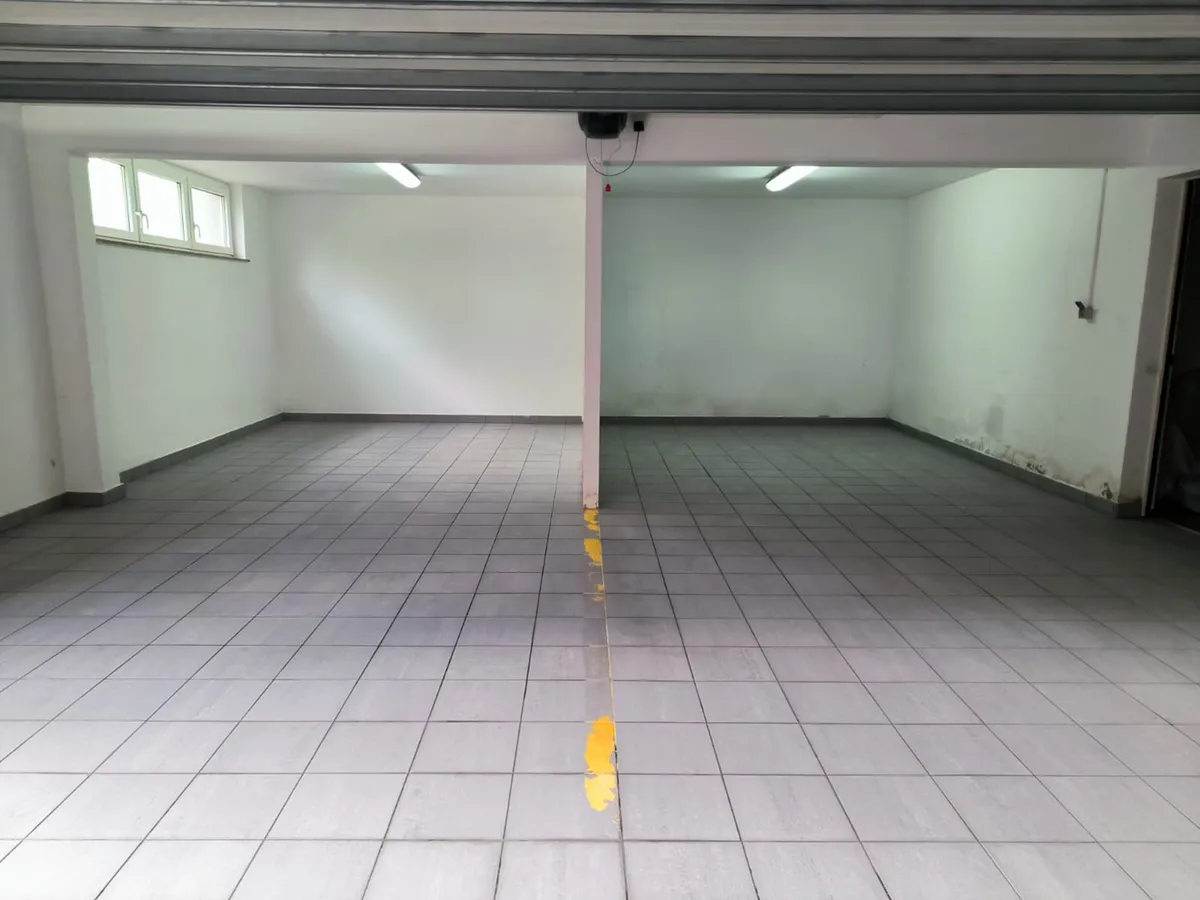 Silba strojno čišćenje PVC i linoleum podnih obloga u zdravstvenoj ustanovi