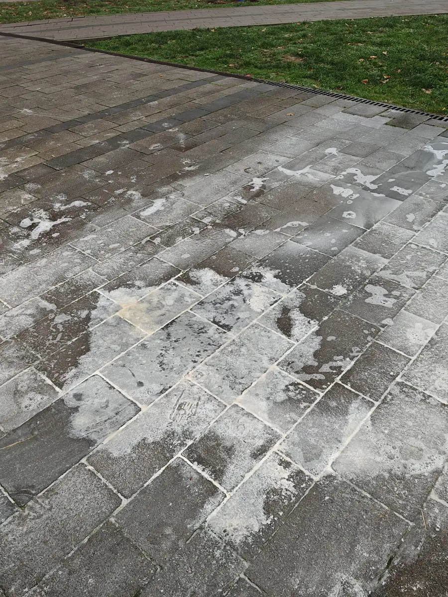 Visokotlačno čišćenje ulaza u stambene zgrade na području Zaprešića
